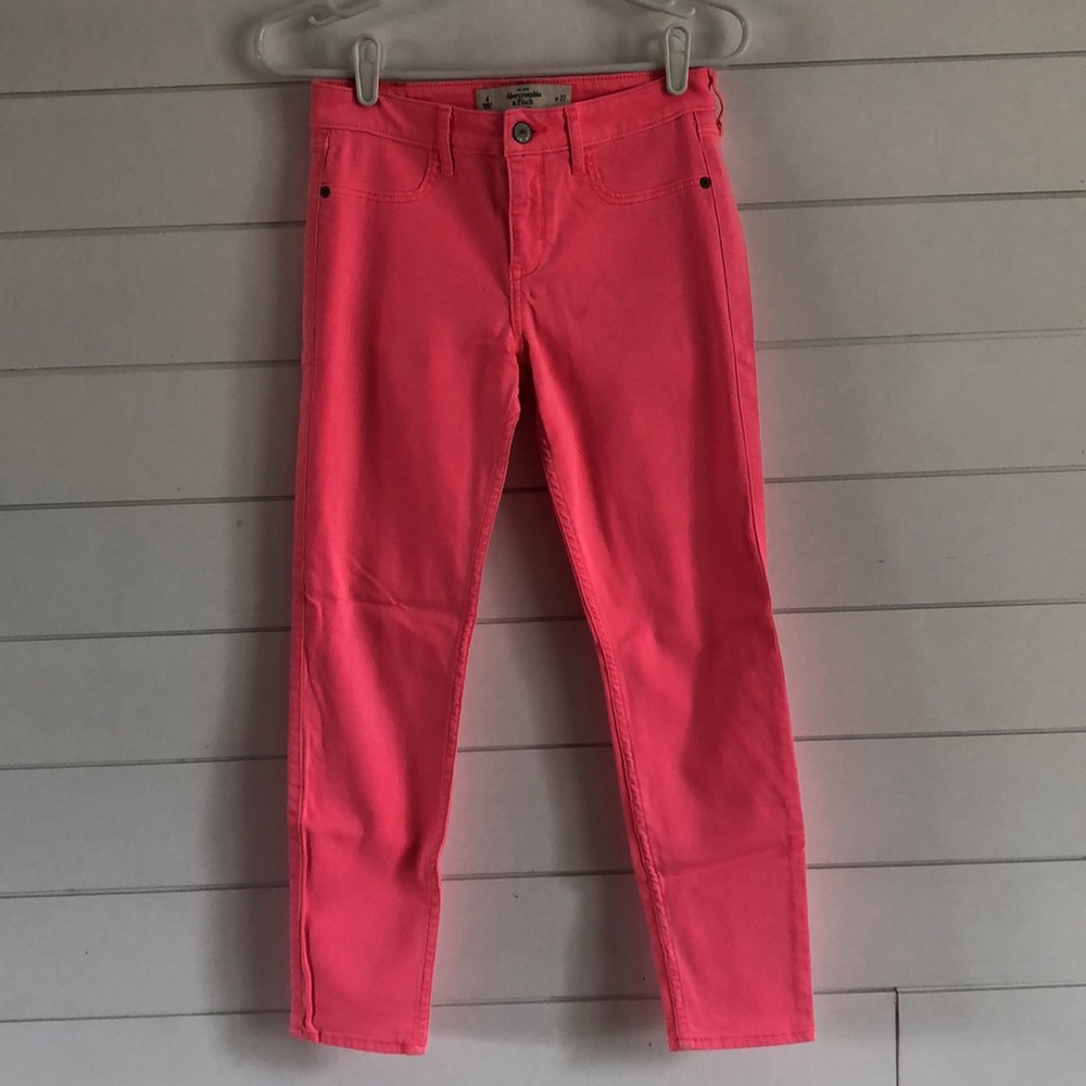 A&F pink skinny jeans size 4